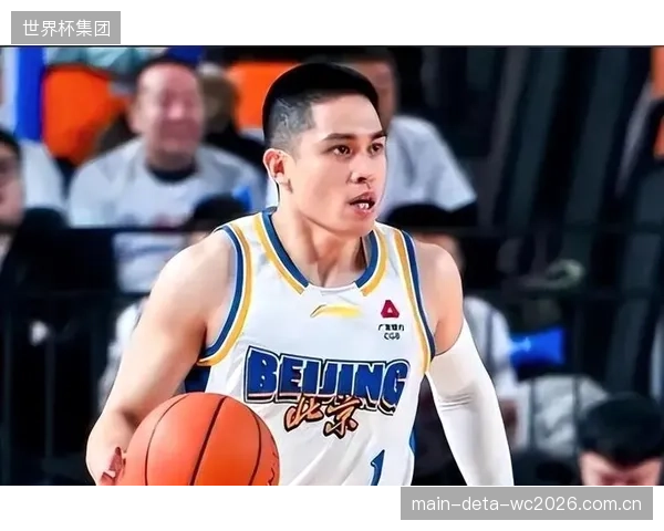 青岛队外援韦瑟斯庞关键时刻表现不佳，其高失误率成为球队隐患。